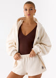 Signature Low Rise Sweatshorts Cream
