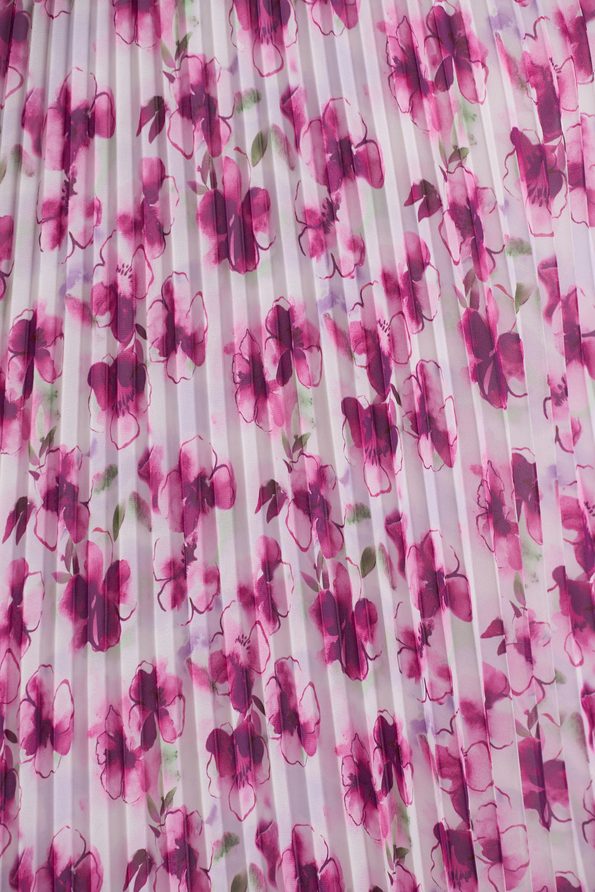 Refractive Purple Floral Print Satin Maxi Dress With Halter Neck and Pleated Skirt