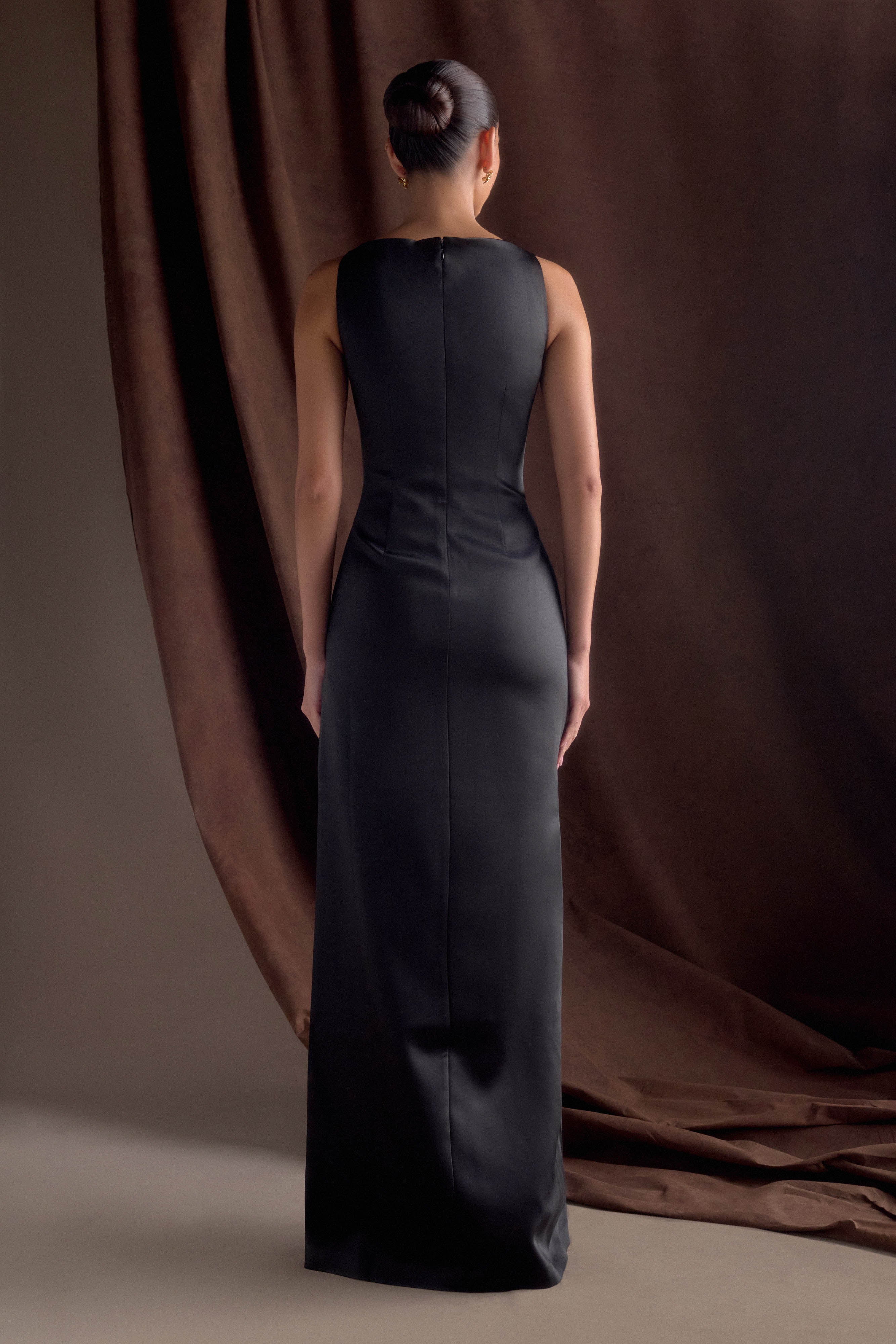 Violet Sleeveless Satin Maxi Dress Black