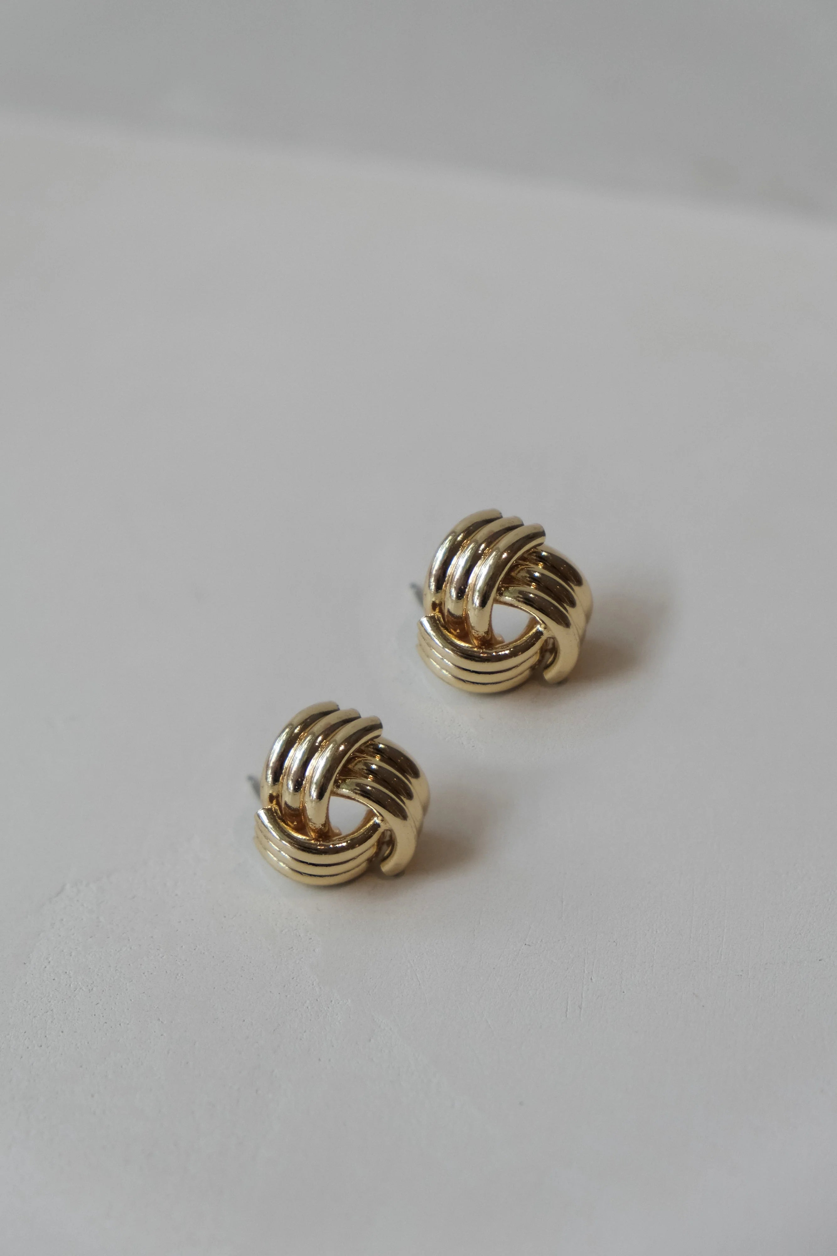 Rowan Knotted Earrings Gold