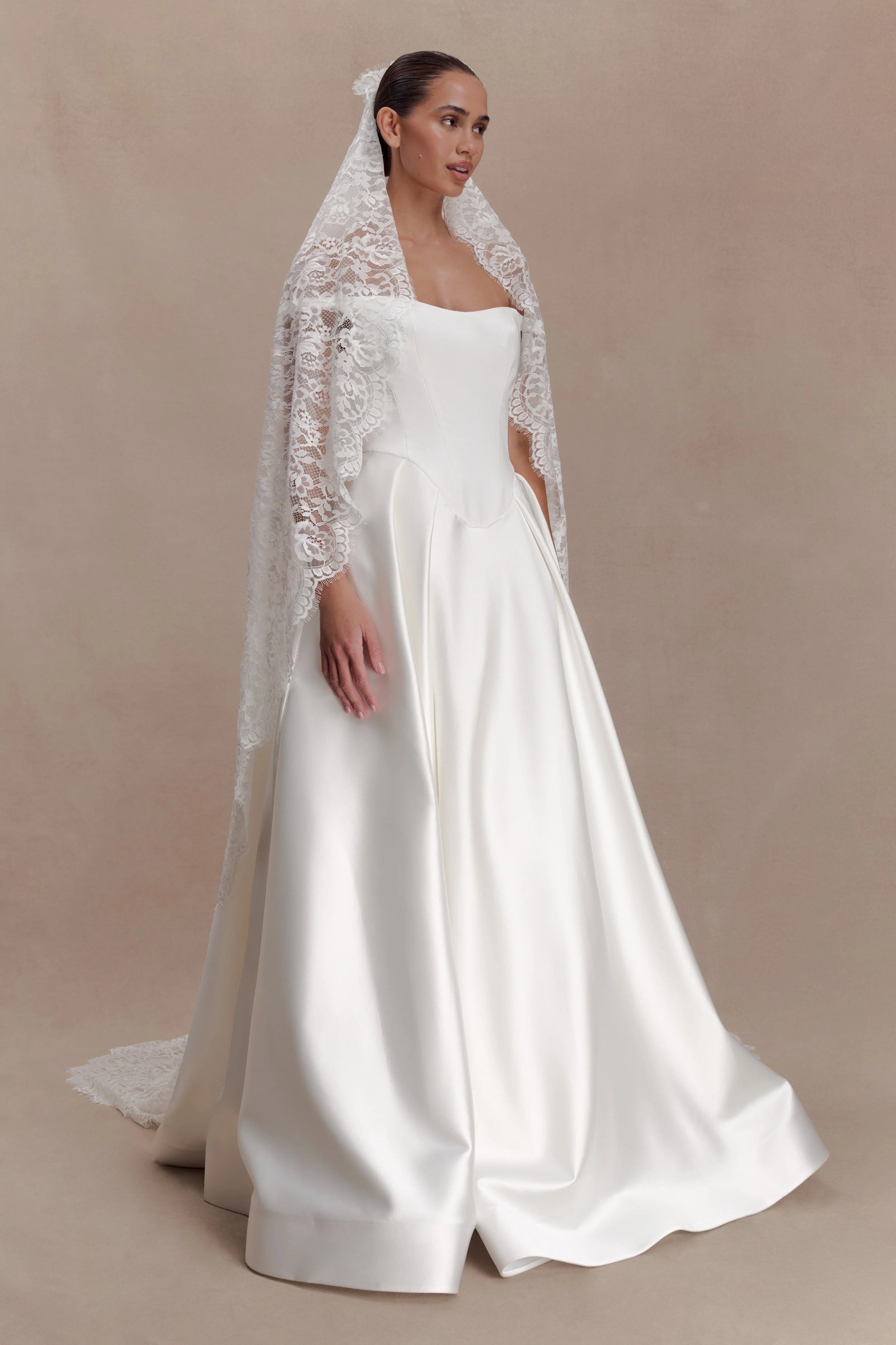 Cassia Lace Trim Veil White