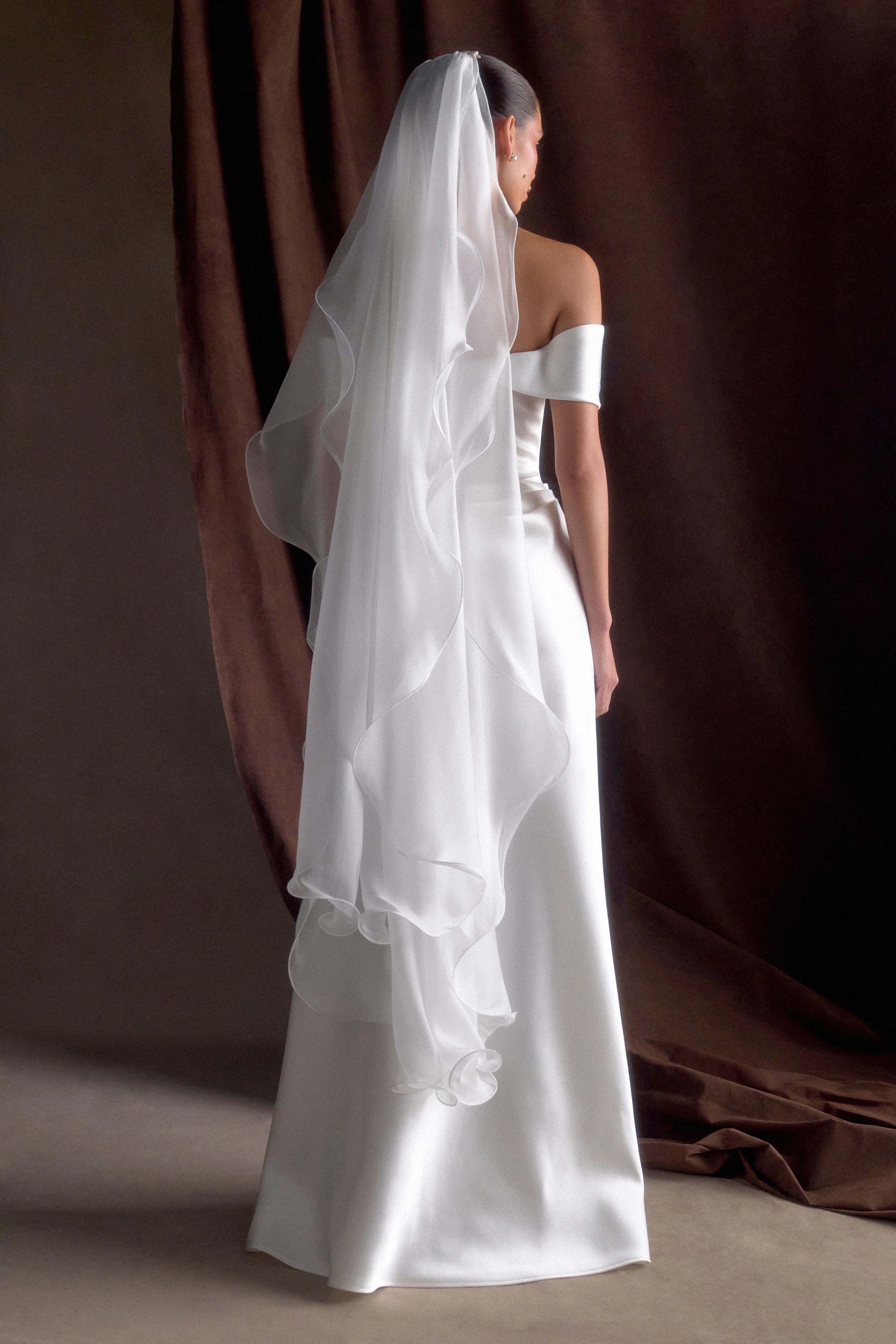 Asteria Draped Chiffon Veil Ivory