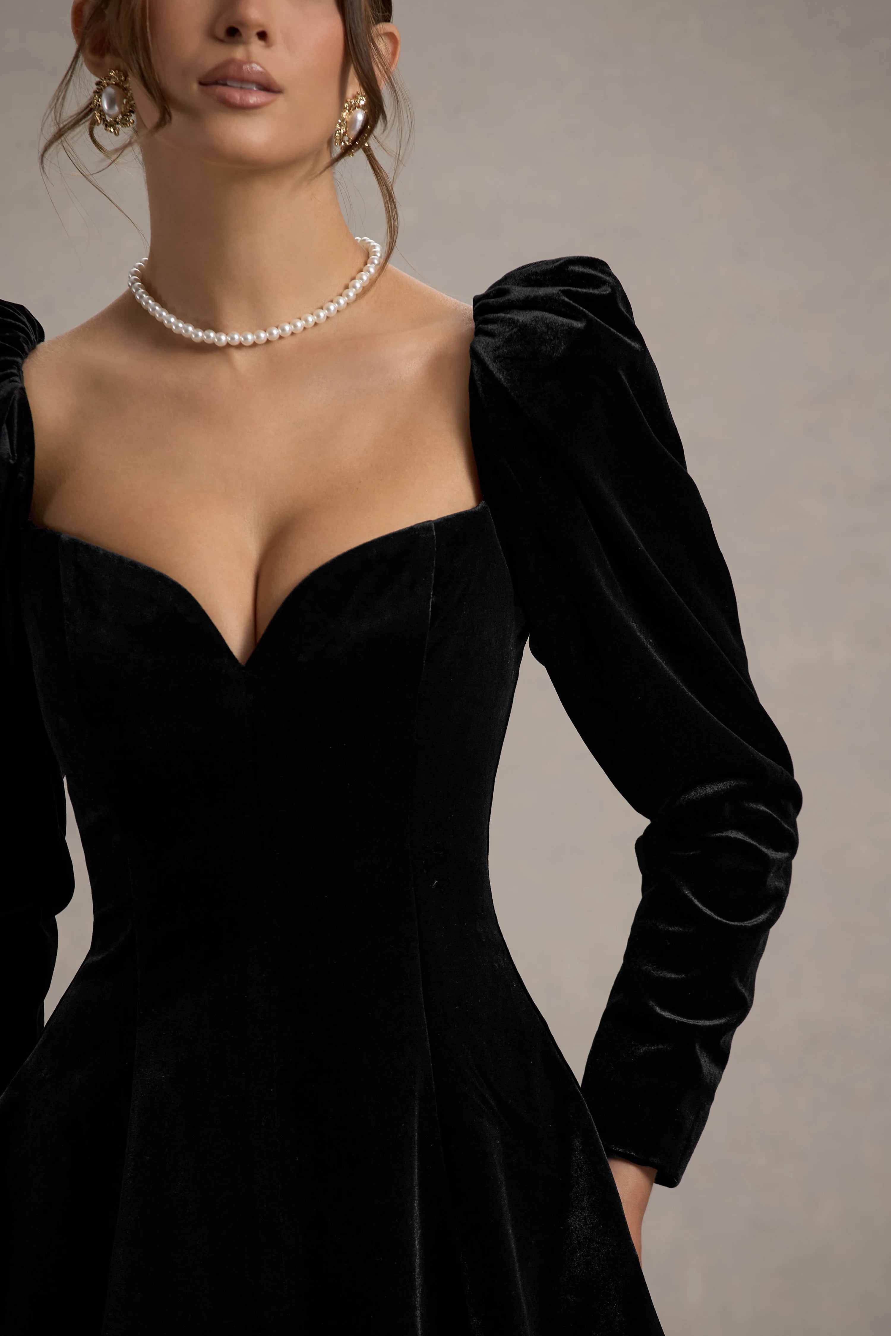 Shirley Black Velvet Sweetheart Puff Sleeve Mini Dress
