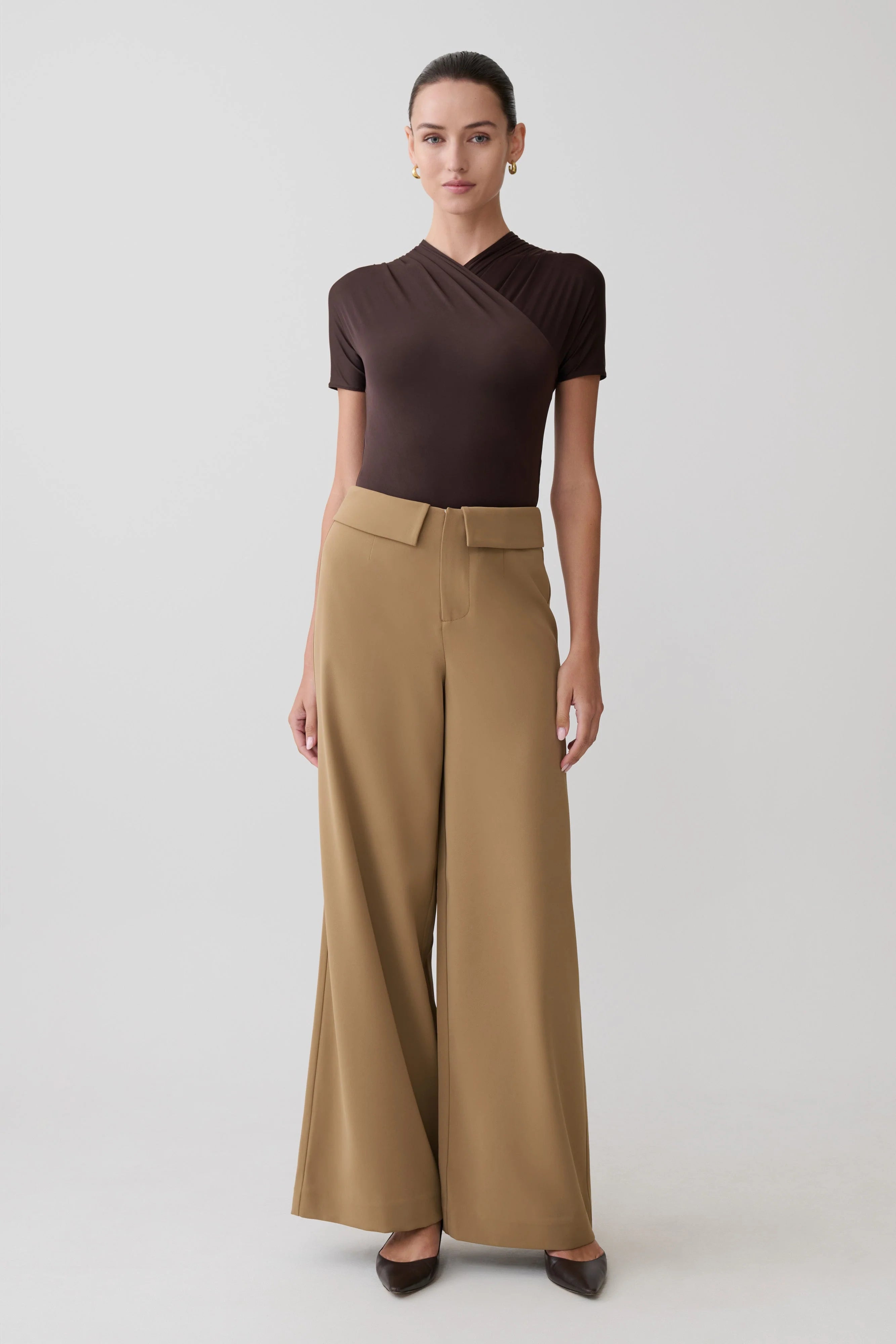 Junie Shortsleeve Cross Over Bodysuit Chocolate
