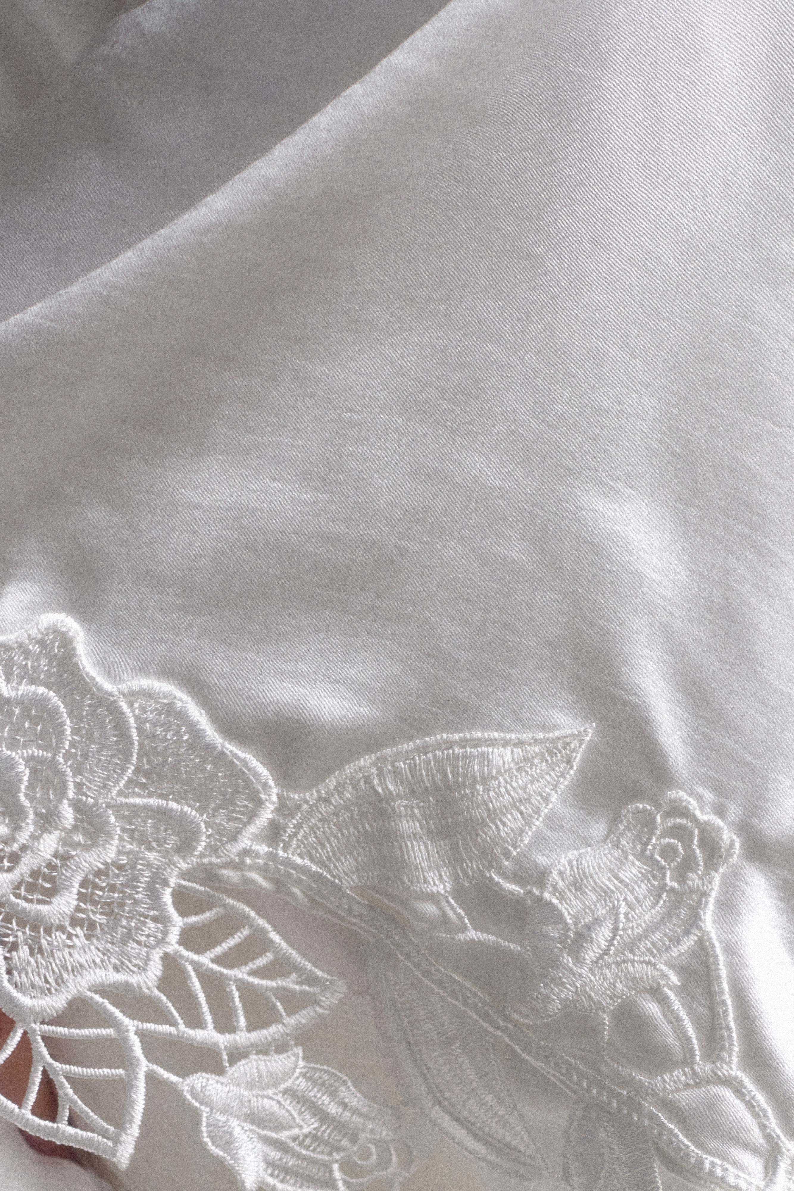Sullivan Satin Bridal Robe With Lace Ivory