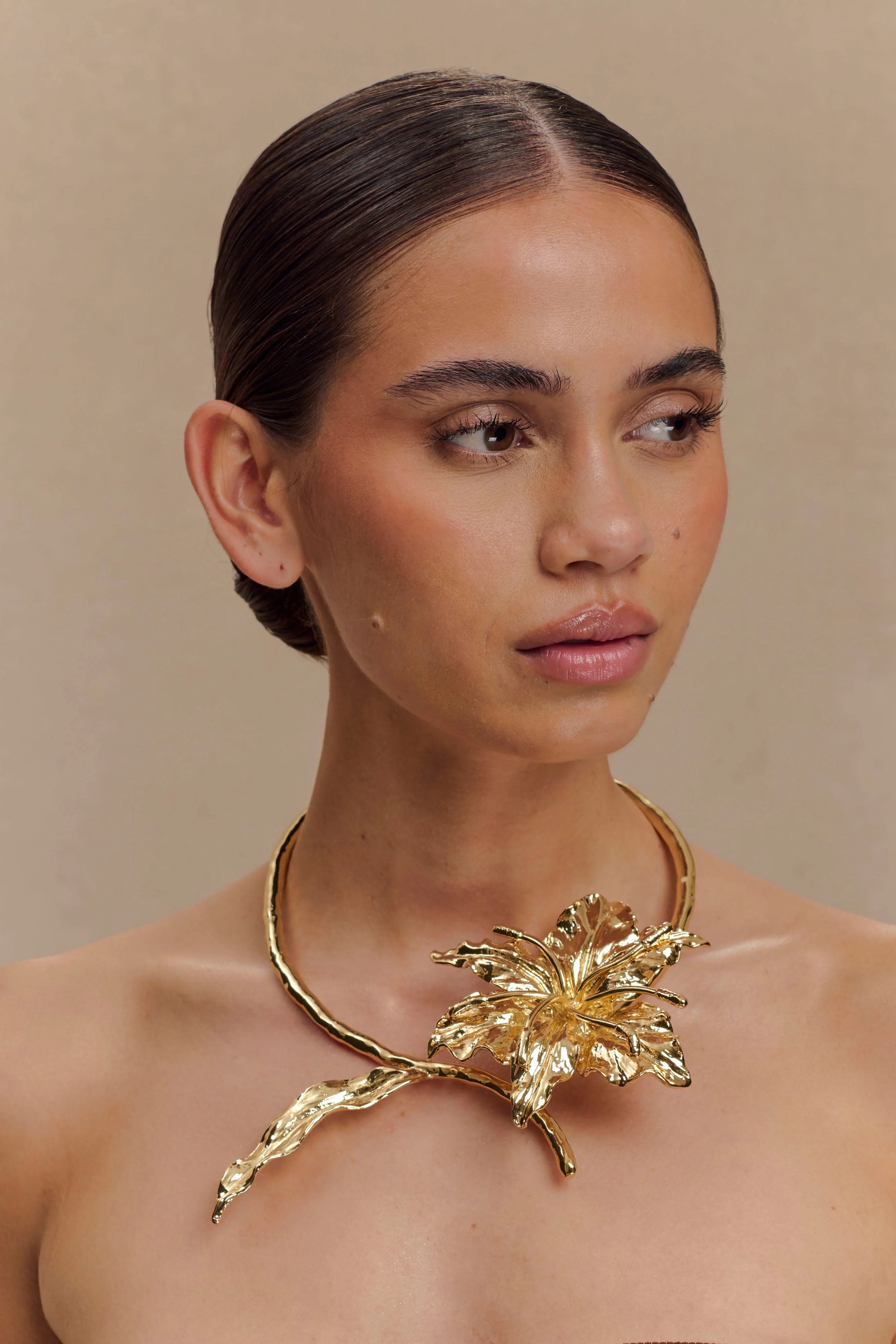 Allona Floral Choker Gold