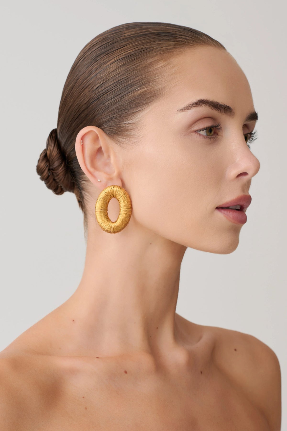 Yara Metal Wounded Stud Earring Gold