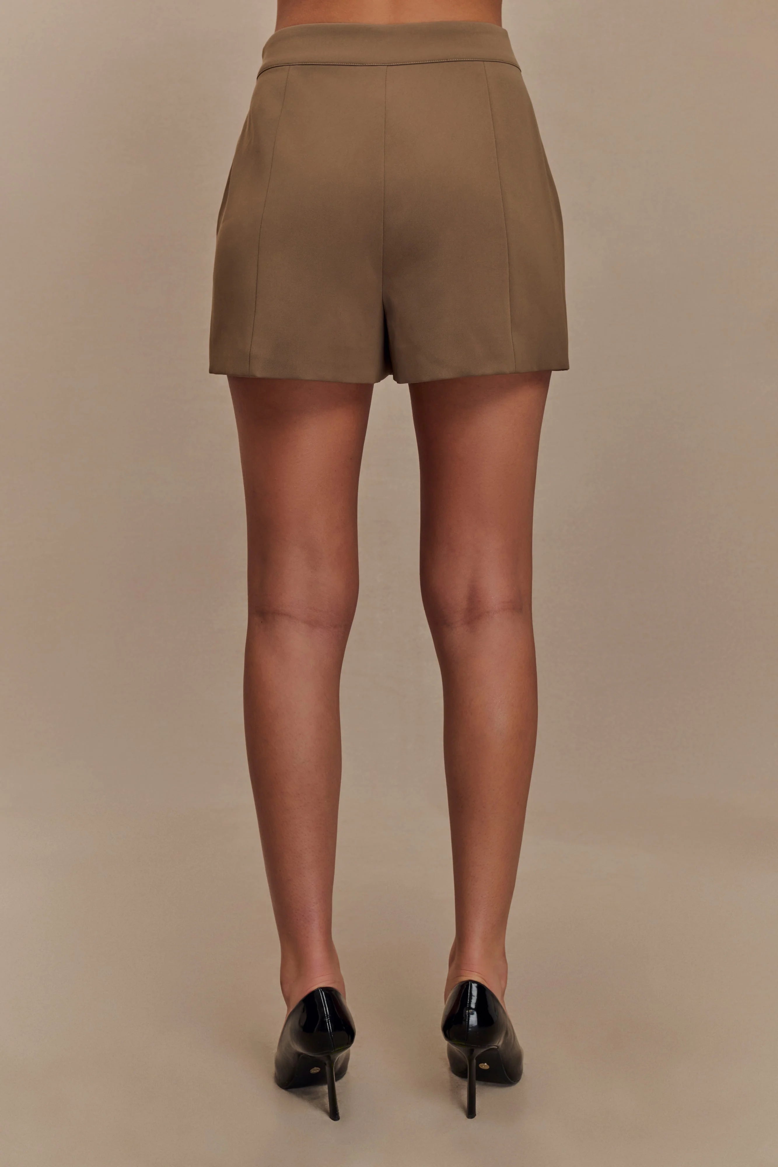 Korrie Suiting Short Cacao Brown