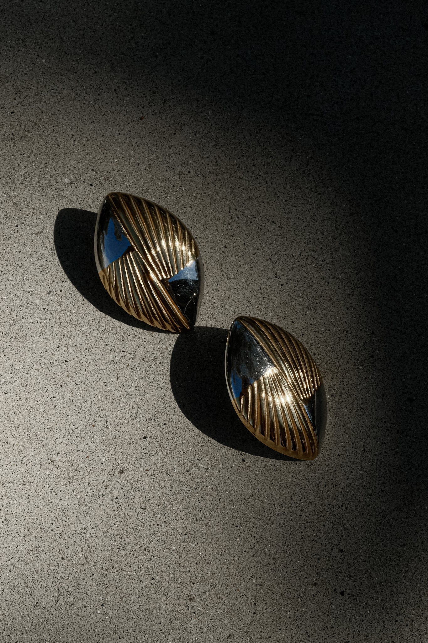 Felicity Mixed Metal Oval Earrings Gold