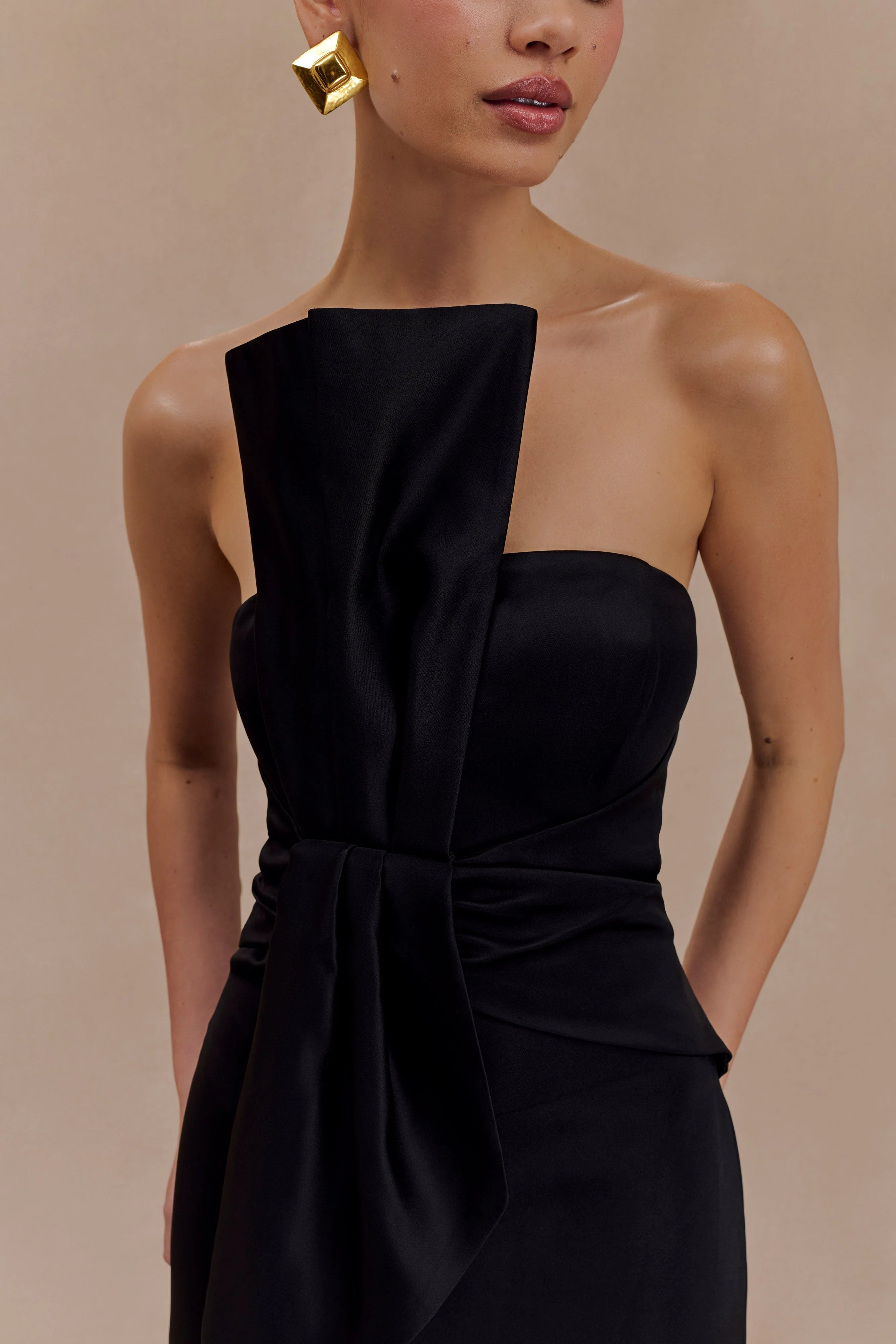 Cyrill Strapless Satin Structured Maxi Dress Black