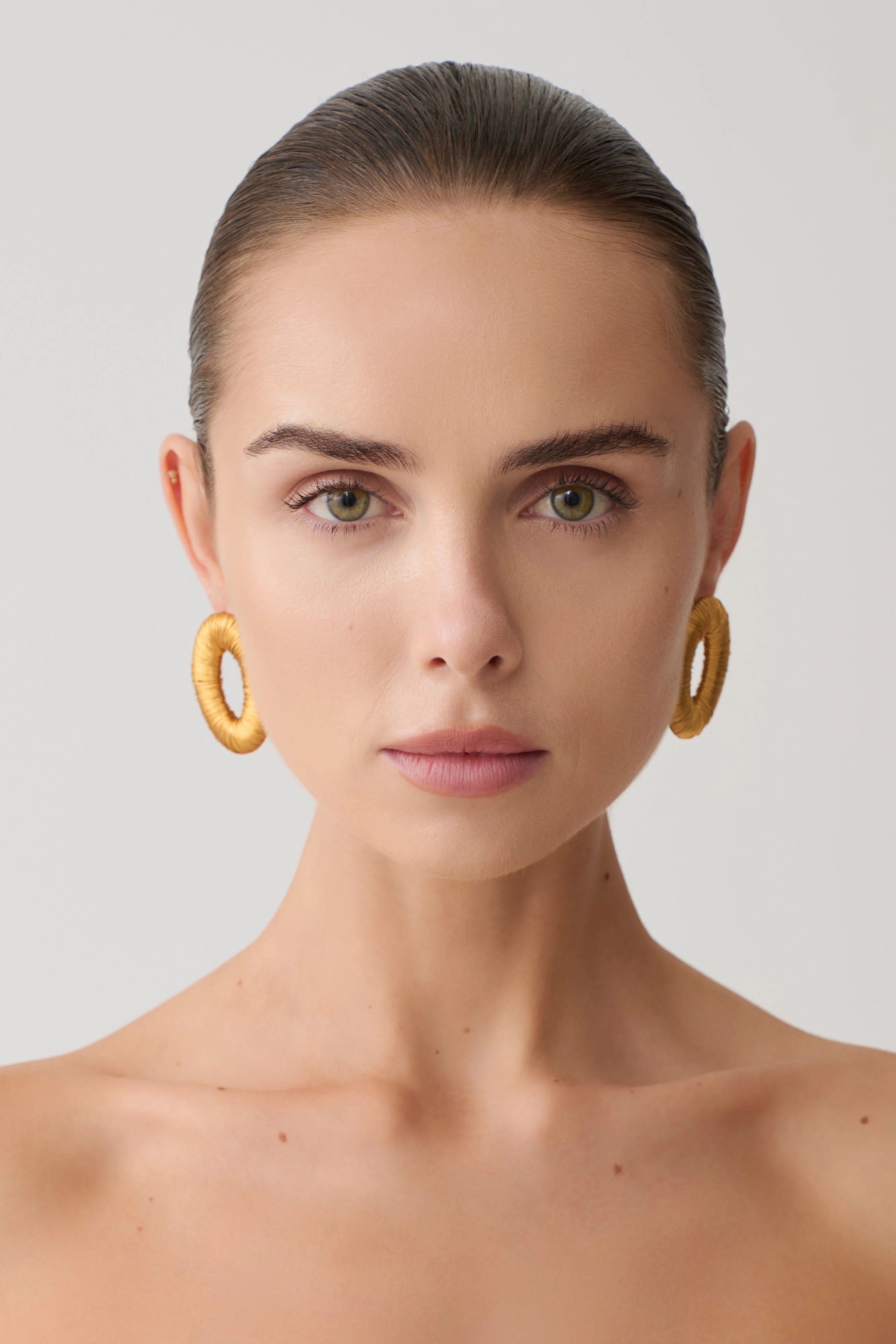 Yara Metal Wounded Stud Earring Gold